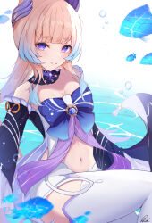 1girl absurdres air_bubble bare_shoulders blue_bow blue_hair bow breasts bubble commentary detached_collar detached_sleeves fish genshin_impact highres japanese_clothes long_hair long_sleeves looking_at_viewer medium_breasts midriff multicolored_hair navel pink_hair pisuke_(user_kcmh2774) purple_eyes sangonomiya_kokomi smile solo stomach thighhighs vision_(genshin_impact) water white_thighhighs