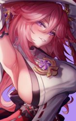 1girl absurdres animal_ears armpits arms_up blush breasts commentary_request detached_sleeves genshin_impact hair_between_eyes hair_ornament head_tilt highres large_breasts long_hair looking_at_viewer nompang parted_lips pink_hair purple_background purple_eyes shirt sideboob simple_background smile solo upper_body white_shirt yae_miko