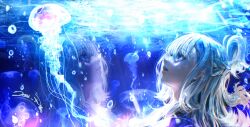 absurdres blue_eyes blue_hair earrings highres hololive hololive_indonesia jellyfish jewelry kobo_kanaeru lips long_hair looking_up multicolored_eyes multicolored_hair open_mouth reflection twitter_username underwater virtual_youtuber zoru_pines
