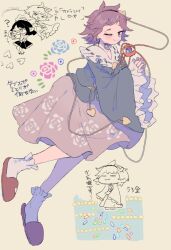 2girls :3 ? brown_background camera closed_eyes danmaku double_spoiler full_body geta heart holding holding_camera komeiji_satori long_sleeves looking_at_viewer multiple_girls novadada one_eye_closed pink_skirt purple_eyes purple_hair red_shoes shameimaru_aya shoes short_hair simple_background skirt slippers smile smug socks tengu-geta third_eye touhou white_socks wide_sleeves