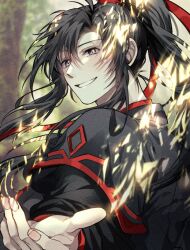 Rule 34 | 1boy, ahoge, black hair, black hanfu, blurry, blurry background, blush, chinese clothes, dappled sunlight, grey eyes, grin, hair ribbon, hanfu, long hair, long sleeves, looking at viewer, looking back, male focus, modao zushi, outstretched hand, ponytail, red ribbon, ribbon, robe, ronpu cooing, sidelocks, smile, solo, sunlight, upper body, wei wuxian