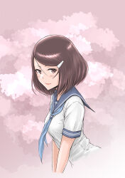 1girl blue_neckerchief blue_sailor_collar breasts brown_eyes brown_hair commentary_request cropped_torso from_side hair_ornament hairclip highres kisaragi_gunma looking_at_viewer medium_breasts medium_hair neckerchief original sailor_collar school_uniform serafuku smile solo upper_body