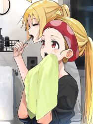 2girls ahoge black_shirt blonde_hair bocchi_the_rock! brushing_teeth closed_eyes commentary detached_ahoge drying drying_body funi_mu9 grey_shirt highres ijichi_nijika ijichi_seika indoors long_hair multiple_girls open_mouth ponytail red_eyes shirt siblings side_ponytail sidelocks sisters teeth upper_body wet