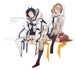 2boys alicein_mikuni antenna_hair black_choker black_hair blonde_hair brown_pants choker commission cowboy_hat doll grin hat hood hood_down hoodie kamiya_tsurugi male_focus mitsukoshi_(303) multiple_boys orange_eyes pants servamp short_hair smile white_background white_pants yellow_eyes