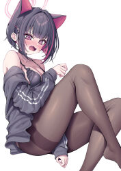 1girl @_@ animal_ears black_jacket blue_archive breasts brown_pantyhose cat_ears cat_girl cleavage commentary_request extra_ears hair_ornament hairclip halo highres jacket kazusa_(blue_archive) korean_commentary looking_at_viewer medium_breasts metaljelly multicolored_hair pantyhose pink_hair pink_halo simple_background solo two-tone_hair white_background
