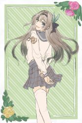 1girl black_hairband checkered_clothes checkered_skirt collared_shirt firefly_(honkai:_star_rail) firefly_(spring_missive)_(honkai:_star_rail) flower gradient_hair green_pupils grey_hair grey_sailor_collar grey_skirt hair_between_eyes hair_intakes hair_ornament hair_ribbon hairband hand_on_own_wrist highres honkai:_star_rail honkai_(series) looking_back multicolored_hair open_mouth pink_flower pleated_skirt ribbon sailor_collar shirt skirt smile solo thighhighs white_shirt white_thighhighs yakmeephuawkaa