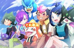 2boys 2girls black_hair blue_eyes blue_hair blush closed_mouth cowlick crocalor dark-skinned_male dark_skin dot_(pokemon) eyelashes fang fangs gen_3_pokemon green_hair green_hair_ornament green_pants green_shirt hair_bun hair_ornament hair_over_one_eye hairclip hat highres jacket liko_(pokemon) long_sleeves looking_at_viewer meowscarada multicolored_hair multiple_boys multiple_girls nintendo omotemuki open_clothes open_mouth pants pink_hair pokemon pokemon_(anime) pokemon_horizons purple_eyes purple_hair quaxwell roy_(pokemon) sableye shirt short_hair short_sleeves shorts smile teeth tongue two-tone_hair ult_(pokemon) vest