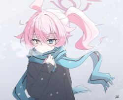 1girl ahoge aqua_scarf black_shirt blue_archive blue_eyes blush closed_mouth hair_between_eyes halo heterochromia highres hoshino_(blue_archive) kiroshi long_hair long_sleeves looking_at_viewer one_side_up pink_hair pink_halo scarf shirt side_ponytail solo upper_body yellow_eyes