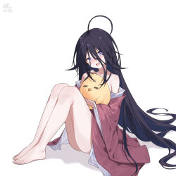 1girl :d absurdres ahoge animal azur_lane bare_shoulders barefoot black_hair blush highres japanese_clothes kimono knees_up le_hardi_(azur_lane) le_hardi_(sticky_situation)_(azur_lane) long_bangs long_hair looking_at_viewer manjuu_(azur_lane) official_alternate_costume open_mouth ping_zhong_yu purple_eyes red_kimono simple_background sitting smile toes very_long_hair white_background