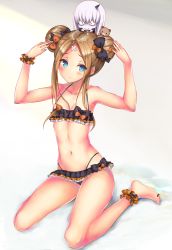 abigail_williams_(fate) ankle_garter bags_under_eyes bandaid bandaid_on_face bandaid_on_forehead bare_shoulders bikini black_bikini black_bow blonde_hair blue_eyes blush bow breasts chibi collarbone crossed_bandaids double_bun emerald_float fate/grand_order fate_(series) forehead frilled_bikini frills gradient_background hair_bow hair_bun hands_up highres horns kagutsuchi_(l&#039;archange) lavinia_whateley_(emerald_float)_(fate) lavinia_whateley_(fate) legs long_hair looking_at_viewer navel official_alternate_costume orange_bow pale_skin parted_bangs polka_dot polka_dot_bow scrunchie single_horn sitting small_breasts stuffed_animal stuffed_toy swimsuit teddy_bear thighs wariza white_hair wide-eyed wrist_scrunchie