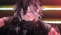 1boy absurdres black_gloves black_hair black_shirt blurry blurry_background burn_scar collared_shirt commentary_request facial_scar gloves grey_necktie grin hair_between_eyes hands_up highres jikkyuu_mitsutada looking_at_viewer male_focus medium_hair multicolored_hair necktie portrait purple_eyes rakanama scar scar_on_arm scar_on_cheek scar_on_face scar_on_neck shirt smile solo touken_ranbu two-tone_hair white_hair wing_collar