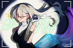 1girl ;) artist_name black_dress black_gloves bracelet character_name commentary dress elbow_gloves firefly_(honkai:_star_rail) firefly_(on_the_journey)_(honkai:_star_rail) gloves grey_hair highres honkai:_star_rail honkai_(series) jewelry long_hair official_alternate_costume one_eye_closed round_eyewear ser_0 smile solo sunglasses symbol-only_commentary turtleneck turtleneck_dress upper_body viewfinder