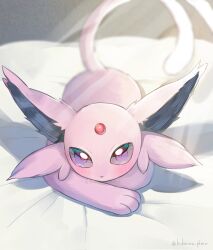animal_focus blush closed_mouth espeon forehead_jewel forked_tail gem gen_2_pokemon highres hokaimo_pkmn looking_at_viewer lying nintendo no_humans on_stomach pokemon pokemon_(creature) pokemon_focus purple_eyes purple_fur red_eyes red_gemstone shadow simple_background smile solo tail