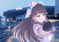 1girl blurry blurry_background blush bow bow_earrings brown_hair commentary_request dress earrings facing_viewer floating_earrings frilled_dress frills fujishima_megumi grin hair_bow heart heart_earrings highres hisaka holding holding_microphone jewelry k-arena_yokohama link!_like!_love_live! long_hair love_live! microphone official_alternate_costume photo_background pink_bow pink_dress puffy_short_sleeves puffy_sleeves short_sleeves smile solo two_side_up upper_body virtual_youtuber white_bow yappa_tenshi!