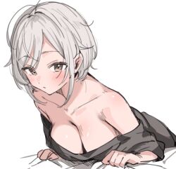 1girl bare_shoulders breasts cleavage large_breasts leaning_forward off_shoulder original paragasu_(parags112) short_hair simple_background tagme white_hair