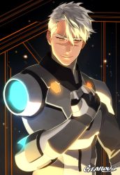 1boy clenched_hand detached_arm gearous highres hyakujuu-ou_golion male_focus orange_eyes pilot_suit prosthesis prosthetic_arm scar short_hair smile solo spoilers takashi_shirogane upper_body voltron:_legendary_defender voltron_(series) white_hair