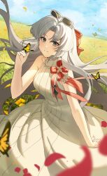 1girl absurdres alternate_costume aqua_eyes ashamutoki bare_shoulders blue_sky bow breasts bug butterfly butterfly_on_hand carlotta_(wuthering_waves) closed_mouth commentary day dress eyewear_on_head grey_hair hair_bow highres insect large_breasts light_blush long_dress long_hair looking_at_viewer outdoors pink_bow sky sleeveless sleeveless_dress smile solo striped_bow sunglasses very_long_hair white_dress wind wuthering_waves yellow_background