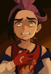1boy black_hair clenched_teeth clutching_chest collarbone commentary_request highres jacket kieran_(pokemon) looking_at_viewer male_focus mole mole_on_neck multicolored_hair nakikot_t nintendo off_shoulder pokemon pokemon_sv purple_hair red_shirt shirt sleeveless sleeveless_shirt solo sweat teeth two-tone_hair upper_body white_jacket yellow_eyes
