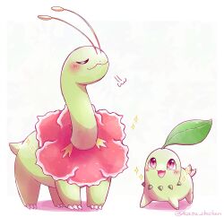 animal_focus antennae blush chikorita closed_mouth commentary_request diamond_(shape) gen_2_pokemon highres katu_chicken meganium nintendo no_humans pink_eyes pokemon pokemon_(creature) smile standing tail tail_wagging twitter_username white_background