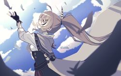 1girl absurdres ahoge arm_up blurry brown_capelet brown_cloak brown_corset brown_eyes brown_hair cape cape_lift capelet cloak cloud cloudy_sky corset depth_of_field falling_feathers feather_hair_ornament feathers from_side gloves grin hair_ornament hairclip hand_on_own_chest highres hololive hololive_english hood hooded_cloak long_hair multicolored_hair namelessakikaze nanashi_mumei nanashi_mumei_(1st_costume) partially_fingerless_gloves ponytail reaching red_skirt shirt skirt sky smile streaked_hair very_long_hair virtual_youtuber white_shirt