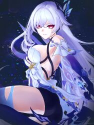 1girl absurdres artist_name breasts closed_mouth commentary_request dress from_side genshin_impact hair_ornament highres large_breasts long_hair looking_at_viewer looking_to_the_side nmaywo pink_eyes prosthesis prosthetic_arm prosthetic_leg sideboob skirk_(genshin_impact) solo white_dress white_hair