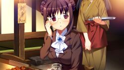 2girls apron apron_hold ascot beer_mug blue_brooch breasts brooch brown_hair brown_jacket brown_kimono cellphone chair cup double_bun food fumio_(ura_fmo) game_cg glasses grisaia_(series) grisaia_no_rakuen hair_bun holding holding_phone holding_tray indoors jacket japanese_clothes jewelry kimono large_breasts long_sleeves mug multiple_girls non-web_source official_art on_chair parted_lips phone red_apron red_eyes shirt short_hair_with_long_locks sitting skewer smartphone standing suit_jacket tachibana_chizuru_(grisaia) talking_on_phone tray variant_set white_ascot white_shirt zoey_graham