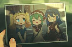 1boy 2girls blonde_hair blue_dress blue_eyes blue_hair brown_dress collar cressey_(porforever) crossdressing dress erynn_(porforever) green_hair hat highres holding holding_photo long_hair multiple_girls one_eye_closed open_mouth original photo_(object) pointy_ears porforever short_hair short_sleeves smile sweatdrop teeth tiara twintails wallace_(porforever) white_dress yellow_eyes