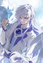 Rule 34 | 1boy, absurdres, beebee1120, blue background, blue eyes, cardcaptor sakura, commentary request, crystal, feathered wings, grey hair, hand up, highres, long hair, long sleeves, male focus, parted lips, shirt, solo, twitter username, upper body, watermark, white shirt, white wings, wings, yue (cardcaptor sakura)