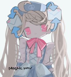 1girl ahoge arrow_(symbol) bad_id bad_twitter_id blonde_hair blue_dress blue_hat closed_mouth cowboy_shot dress envelope envelope_hair_ornament fpwrs hair_ornament hat highres long_hair looking_at_viewer mosaic.wav neck_ribbon pink_eyes pink_ribbon ribbon skull_print smile solo twintails white_wings wings