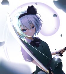 1girl absurdres black_bow black_hairband blue_eyes blurry bow breasts commentary depth_of_field expressionless eyelashes falling_petals fighting_stance glint green_jacket green_skirt hair_between_eyes hair_bow hairband hand_on_hilt highres holding holding_sword holding_weapon jacket katana konpaku_youmu konpaku_youmu_(ghost) looking_at_viewer petals puffy_short_sleeves puffy_sleeves serious shirt short_hair short_sleeves sidelighting simple_background skirt sleeveless sleeveless_jacket small_breasts solo sword szl touhou v-shaped_eyebrows weapon white_background white_hair white_shirt