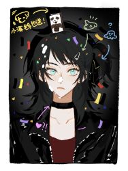 1girl bang_dream! bang_dream!_it&#039;s_mygo!!!!! black_choker black_hair black_jacket blue_eyes carton chinese_commentary chinese_text choker commentary_request confetti fake_phone_screenshot fake_screenshot feimeixiangguji food food_on_face hair_ornament hair_ribbon hairclip highres jacket misumi_uika one_side_up red_shirt ribbon shirt solo togawa_sakiko translation_request upper_body wakaba_mutsumi yahata_umiri yuutenji_nyamu