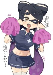 1girl alternate_costume black_hair blush callie_(splatoon) cheerleader facing_viewer fangs hands_up japanese_text kabikabocha long_hair looking_at_viewer midriff mole mole_under_eye navel nintendo one_eye_closed open_mouth pleated_skirt pom_pom_(cheerleading) skirt smile solo splatoon_(series) tentacle_hair thighhighs twintails white_background yellow_eyes