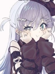 1girl aqua_eyes beret black_jacket detached_sleeves furrowed_brow grey_hair hair_ornament hairclip hat highres jacket jewelry long_hair multiple_rings ojichaman_94 raised_eyebrow ring simple_background sleeveless sleeveless_jacket solo two_side_up uneven_eyes upper_body virtual_youtuber vspo! white_background yano_kuromu
