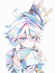 1girl ahoge blue_eyes blue_hat blue_jacket box furina_(genshin_impact) genshin_impact gift gift_box hat heterochromia holding holding_gift jacket looking_at_viewer short_hair sidelocks simple_background smile solo standing top_hat touka_(pixiv71609120) upper_body white_background white_hair