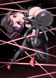 Rule 34 | 1girl, absurdres, alternate costume, ass, black hair, bodysuit, breasts, butt crack, cleavage, double bun, from behind, gloves, goddess of victory: nikke, grin, hair bun, high heels, highres, huge breasts, koong (koong bg), looking at viewer, multicolored hair, quency (escape queen) (nikke), quency (nikke), red eyes, red hair, short hair, sideboob, skin tight, smile, solo