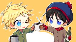 Rule 34 | &gt; o, 2boys, alcohol, animification, beanie, black hair, blonde hair, blue eyes, blush, bottle, buchu14569590, chibi, coffee, collared shirt, commentary, cup, gloves, hat, holding, holding bottle, holding cup, jacket, long sleeves, male focus, mug, multiple boys, one eye closed, open mouth, pitcher, pom pom (clothes), pom pom beanie, shirt, short hair, south park, stan marsh, symbol-only commentary, toasting (gesture), translation request, tweek tweak, yellow background