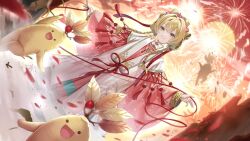 1girl blonde_hair braid chinese_clothes dutch_angle fireworks flower ginseng green_eyes grin hair_flower hair_ornament hair_ribbon hanfu highres holding holding_string kuramoto_beta-carotene long_hair long_sleeves looking_at_viewer low_twin_braids official_alternate_costume pink_flower pink_hanfu puffy_long_sleeves puffy_sleeves red_ribbon red_sky reverse:1999 ribbon shuangyaji sky smile solo sotheby sotheby_(the_red_thread_of_fate) string twin_braids upper_body