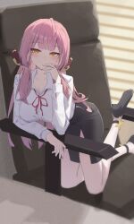 1girl absurdres aru_(blue_archive) black_shoes black_skirt blue_archive blunt_bangs commentary demon_horns highres horns jei_(user_tckk7448) long_hair long_sleeves looking_at_viewer neck_ribbon no_halo pink_hair red_ribbon ribbon shirt shirt_tucked_in shoes skirt solo split_mouth very_long_hair white_shirt yellow_eyes