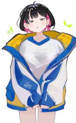 1girl absurdres black_hair breasts colored_inner_hair highres hood hoodie inno_(innoamp) long_hair looking_at_viewer multicolored_hair original short_hair simple_background solo