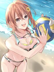 1girl ao_no_kiseki ball beach bikini breasts brown_eyes brown_hair cleavage crop_top crossed_bangs double-parted_bangs eiyuu_densetsu flower hair_flower hair_ornament holding holding_ball jewelry mixed-language_commentary natsumikan_(hom08e) navel necklace noel_seeker ocean open_mouth outdoors smile solo sunflower swimsuit volleyball zero_no_kiseki