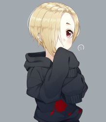 1girl :/ x_mouth asymmetrical_bangs black_sweater blonde_hair blush closed_mouth ear_piercing female_focus grey_background hands_in_opposite_sleeves highres hood hooded_sweater idolmaster idolmaster_cinderella_girls long_sleeves looking_at_viewer piercing red_eyes shirasaka_koume short_hair simple_background smiley_face solo sweater tareme the_cold upper_body