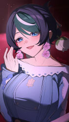 1girl black_hair blue_eyes blue_shirt breasts chinese_commentary commentary_request earrings fingernails flower flower_earrings green_hair hair_flower hair_ornament hand_up highres indoors jewelry large_breasts light_blush long_sleeves looking_at_viewer multicolored_hair open_mouth orchidea_(zenless_zone_zero) pink_flower shirt short_hair signature smile so_zei_tama_tama solo streaked_hair upper_body white_flower zenless_zone_zero