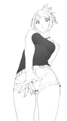 1girl denim henken monochrome shorts sienna_(henken) tagme