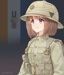 Rule 34 | 1girl, absurdres, ammunition pouch, artist name, blue eyes, bow, breast pocket, brown bow, brown hair, brown hat, brown jacket, closed mouth, commentary, flag background, hat, helmet, highres, jacket, leochan1202, looking to the side, military, military combat uniform, military uniform, original, pith helmet, pocket, pouch, short hair, smile, soldier, solo, south africa, south african flag (1928-1994), upper body, world war ii