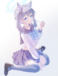 1girl absurdres animal_ear_fluff animal_ears between_legs black_shoes blue_archive blue_bow blue_bowtie blue_eyes blue_halo bow bowtie choker closed_mouth crop_top cropped_shirt cross_hair_ornament expressionless full_body gradient_background grey_background grey_choker grey_hair grey_thighhighs hair_between_eyes hair_ornament halo hand_between_legs hand_up highres holding holding_own_hair kaihuafugui long_sleeves looking_at_viewer midriff miniskirt pleated_skirt sailor_collar school_uniform serafuku shiroko_(blue_archive) shirt shoes sitting skirt solo thighhighs twintails wariza white_shirt