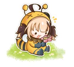 1girl :3 ahoge bee_costume blonde_hair blush brown_hair chibi commentary fake_antennae fake_wings flower full_body gigi_murin gloves grem_(gigi_murin) hair_through_headwear highres holding holding_flower hololive hololive_english moon_ldl multicolored_hair open_mouth sitting smile solid_circle_eyes solo twintails virtual_youtuber wings