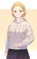 1girl absurdres aran_sweater black_skirt blonde_hair breasts cable_knit closed_mouth commission girls_und_panzer green_eyes hair_pulled_back hairband highres kimi_tsuru long_hair long_sleeves looking_at_viewer medium_breasts ponytail sasaki_akebi skeb_commission skirt sleeves_past_wrists smile solo sweater turtleneck turtleneck_sweater upper_body white_sweater