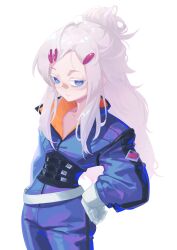 absurdres bags_under_eyes belt black_corset blue_bodysuit blue_eyes bodysuit corset cowboy_shot deux_murasame freckles gloves grey_hair gundam gundam_gquuuuuux hair_ornament hairclip highres hiko_(hiko224556) jitome long_hair looking_at_viewer mecha_pilot_suit simple_background smile very_long_hair white_background white_belt white_gloves