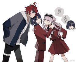 ahoge black_hair brother_and_sister chinese_text hand_on_own_hip height_difference highres looking_at_another looking_back messy_hair multicolored_hair open_mouth pink_eyes pink_hair red_hair red_shirt red_skirt shirt siblings skirt sumino_takumi teeth the_hundred_line_-last_defense_academy- translation_request tsukumo_ima tsukumo_kako turning_head twins twintails upper_teeth_only white_background