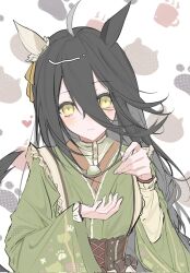 1girl ahoge animal_ears black_bow black_hair bow brown_corset closed_mouth corset ear_covers food food_request green_kimono grey_hair hair_between_eyes hands_up highres holding holding_spoon horse_ears horse_girl horse_tail japanese_clothes kimono long_bangs long_hair long_hair_between_eyes long_sleeves low-braided_long_hair low-tied_long_hair manhattan_cafe_(umamusume) multicolored_hair ninaki999 single_ear_cover smile solo spoon tail umamusume very_long_hair wide_sleeves yellow_eyes